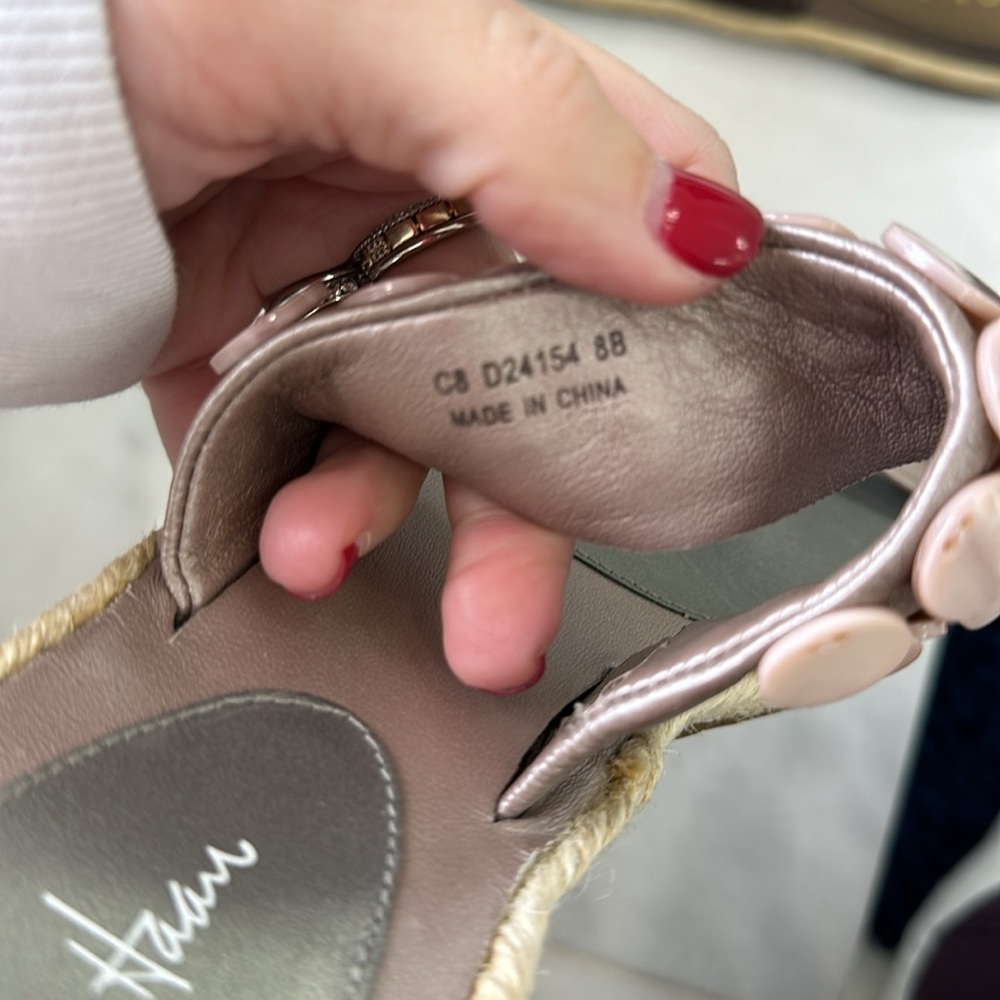 Cole Hann shell sandal - Picture 5 of 5